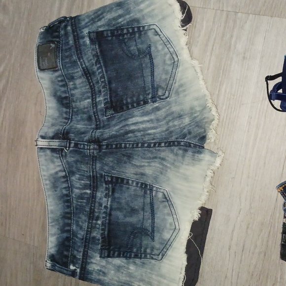 American eagle stretch sz 8 short shorts - Picture 2 of 3